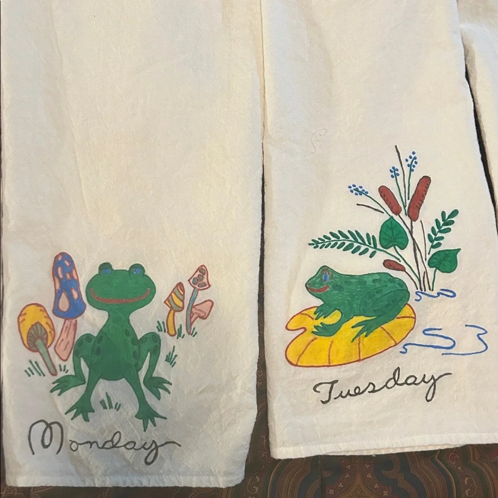 Vintage frog kitchen towels